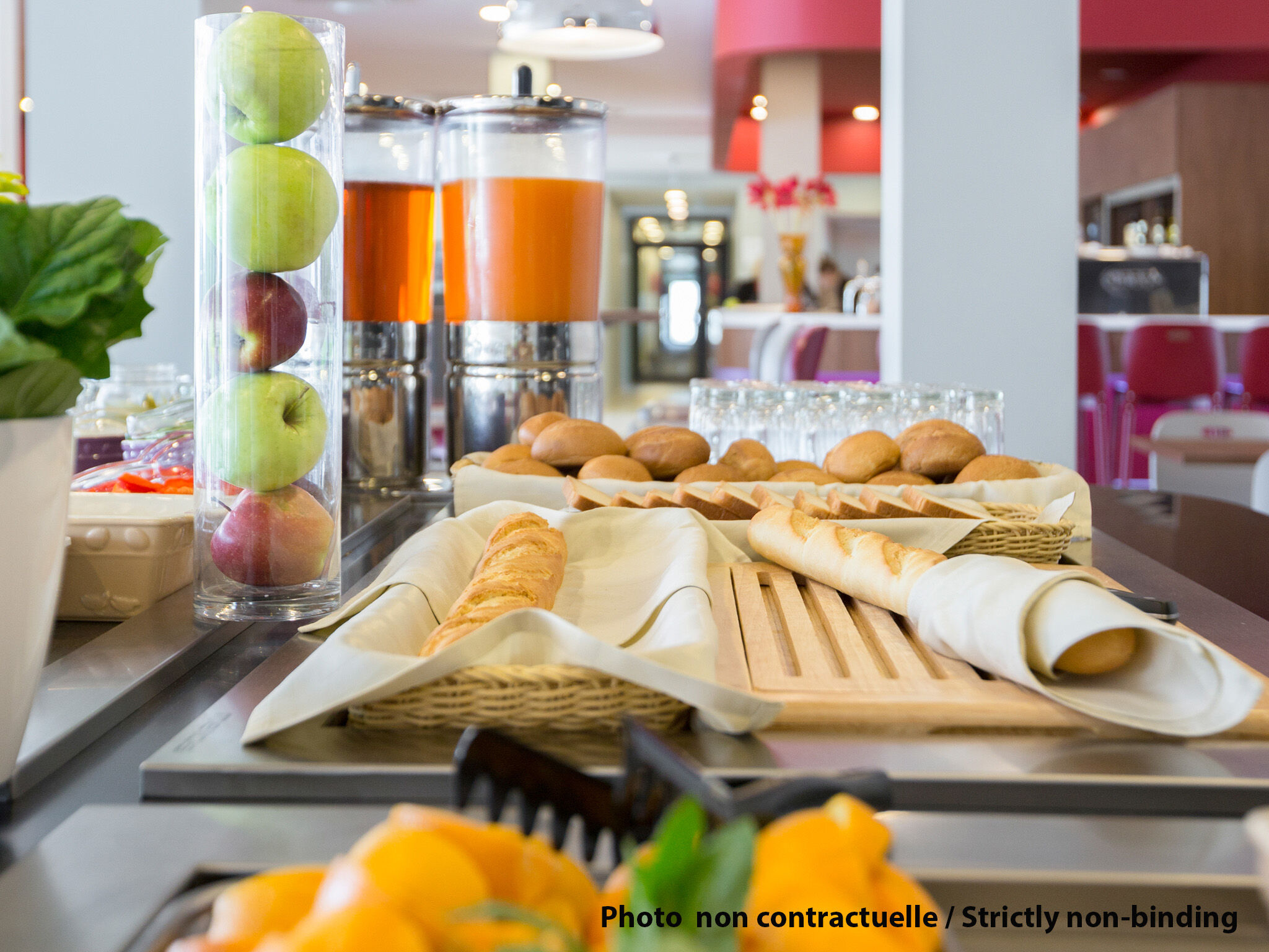 Готель Ibis Styles Berlin Treptow Ресторан фото